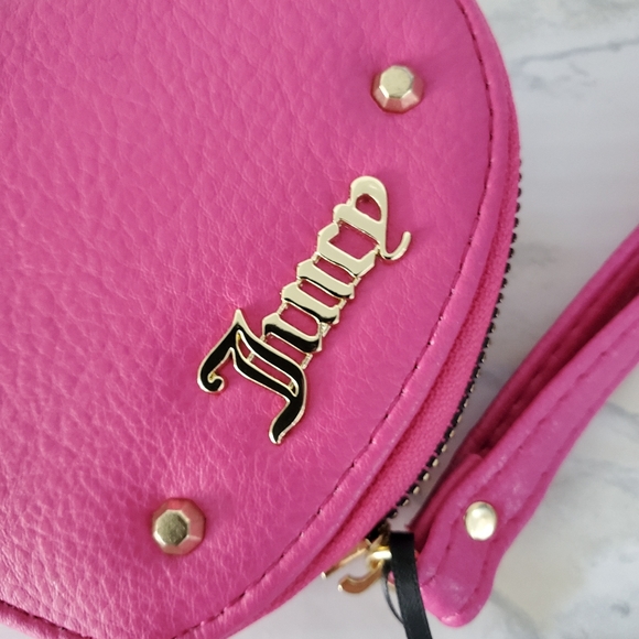New Juicy Couture Heart Wristlet 💝 - Picture 3 of 12